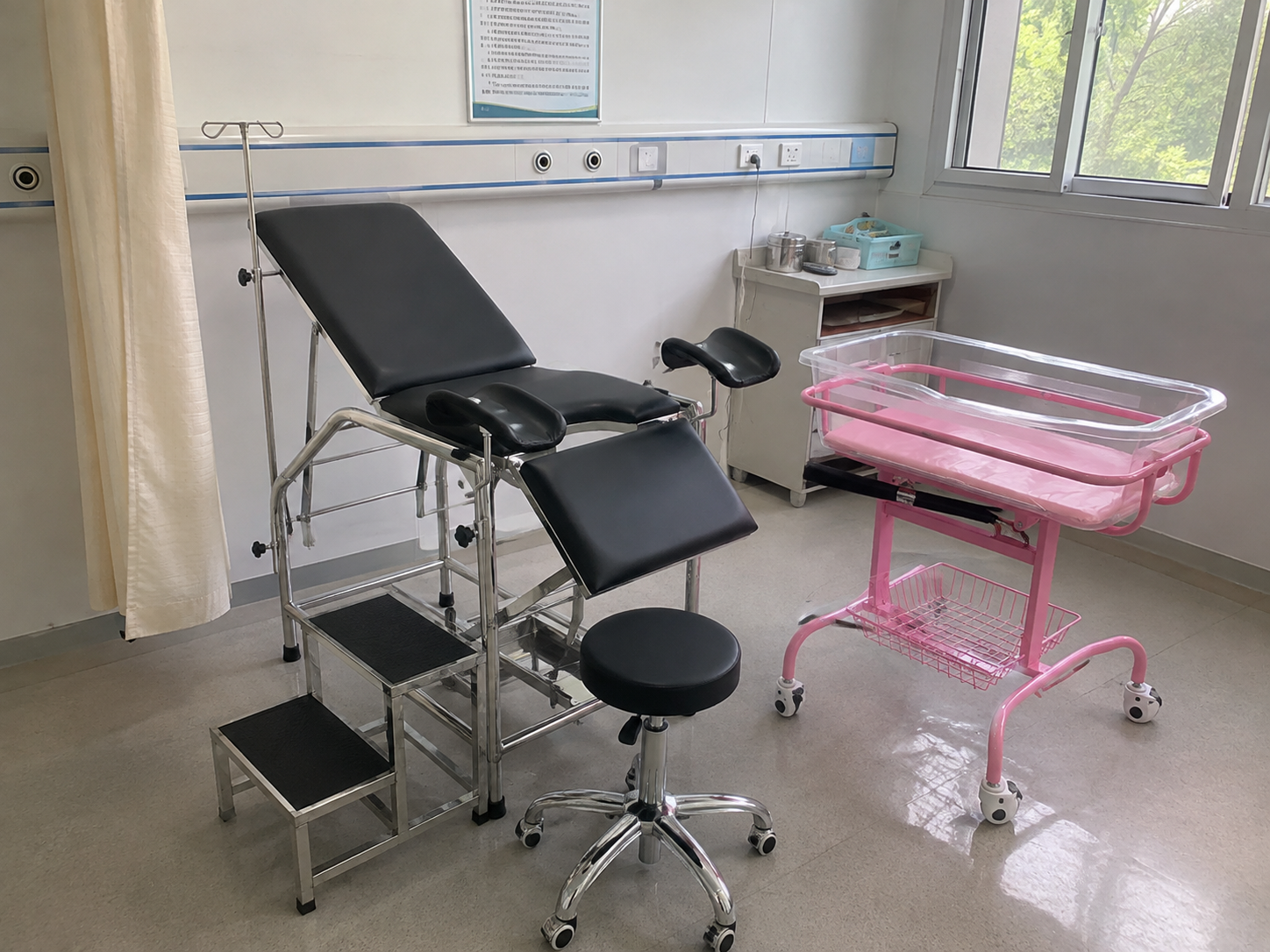 obstetric delivery bed